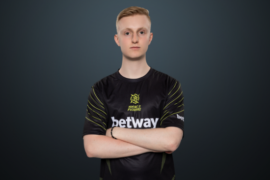 WBG横扫DK助力LPL首战告捷JDG遭淘汰