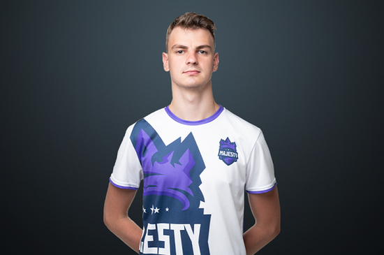 腾讯英雄联盟卡牌游戏符文战场正式上线引发热潮